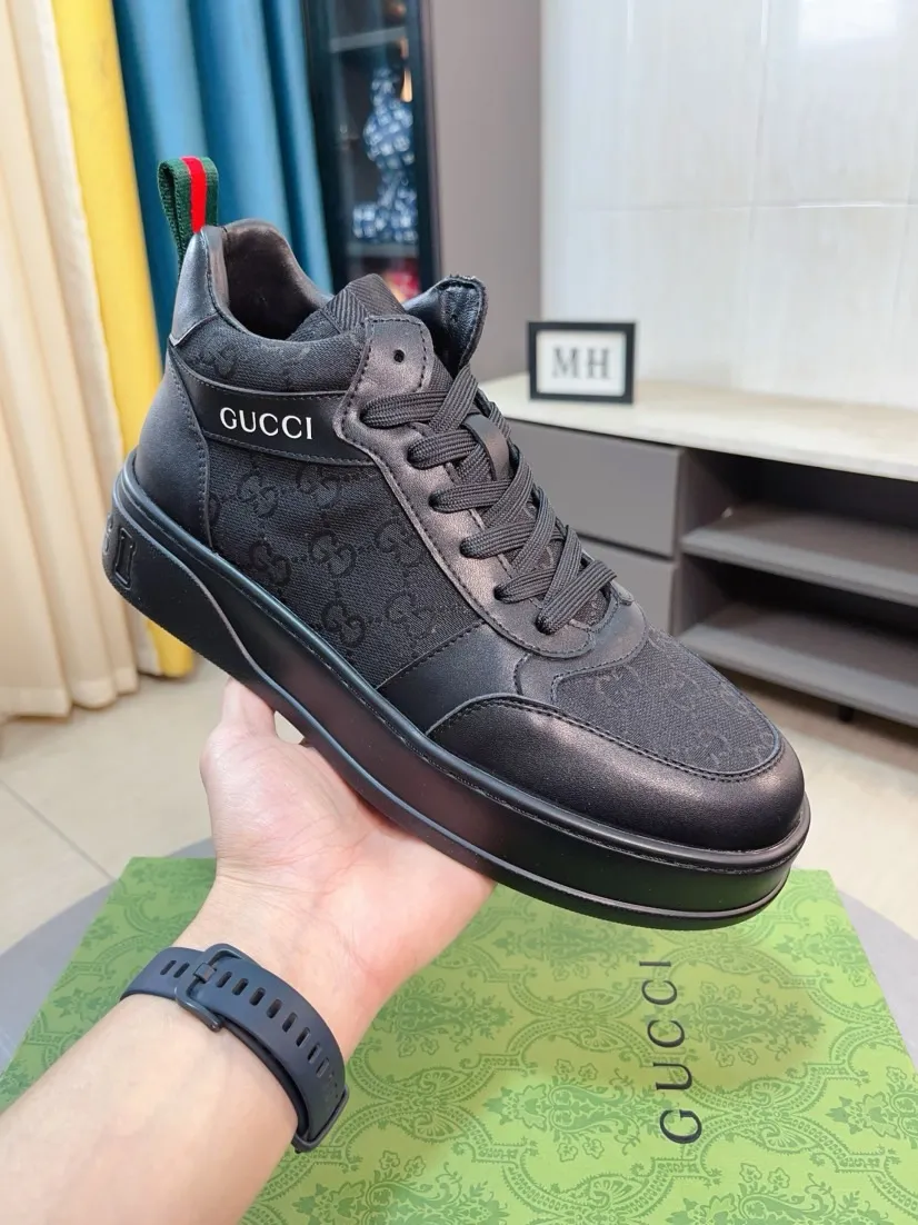 Factory price 438🌹🌹GUCCI [Gucci] New high-top men's shoes, a high-end brand, the latest fashionable casual men's shoes, trendy and versatile, relaxed and sporty style, uppers imported from Italy, first-layer cowhide, genuine leather lining, and ultra-fine workmanship. Original personalized fashionable rubber wear-resistant outsole, light and comfortable on the foot, size 38-44